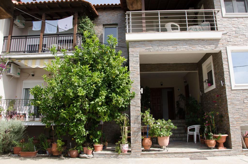 Ioannis Avrades Apartments Agiakampos  Exterior foto